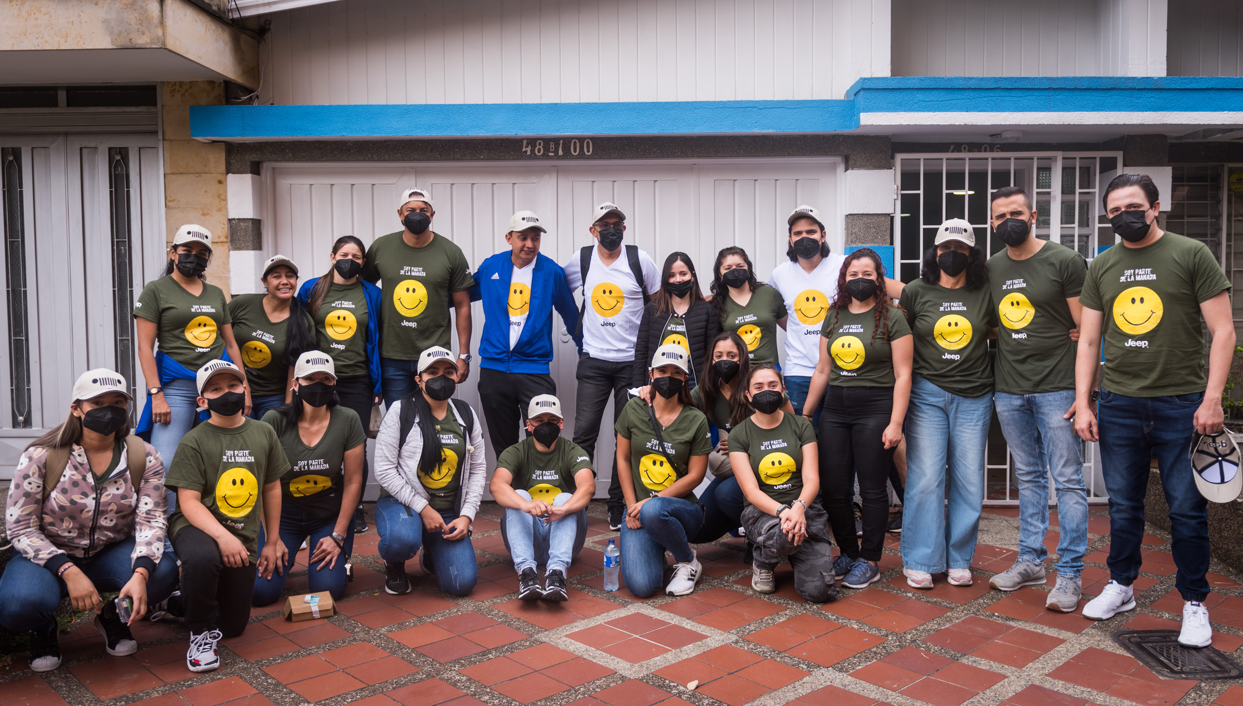 Miembros de la manada Jeep se pusieron la camiseta de la generosidad