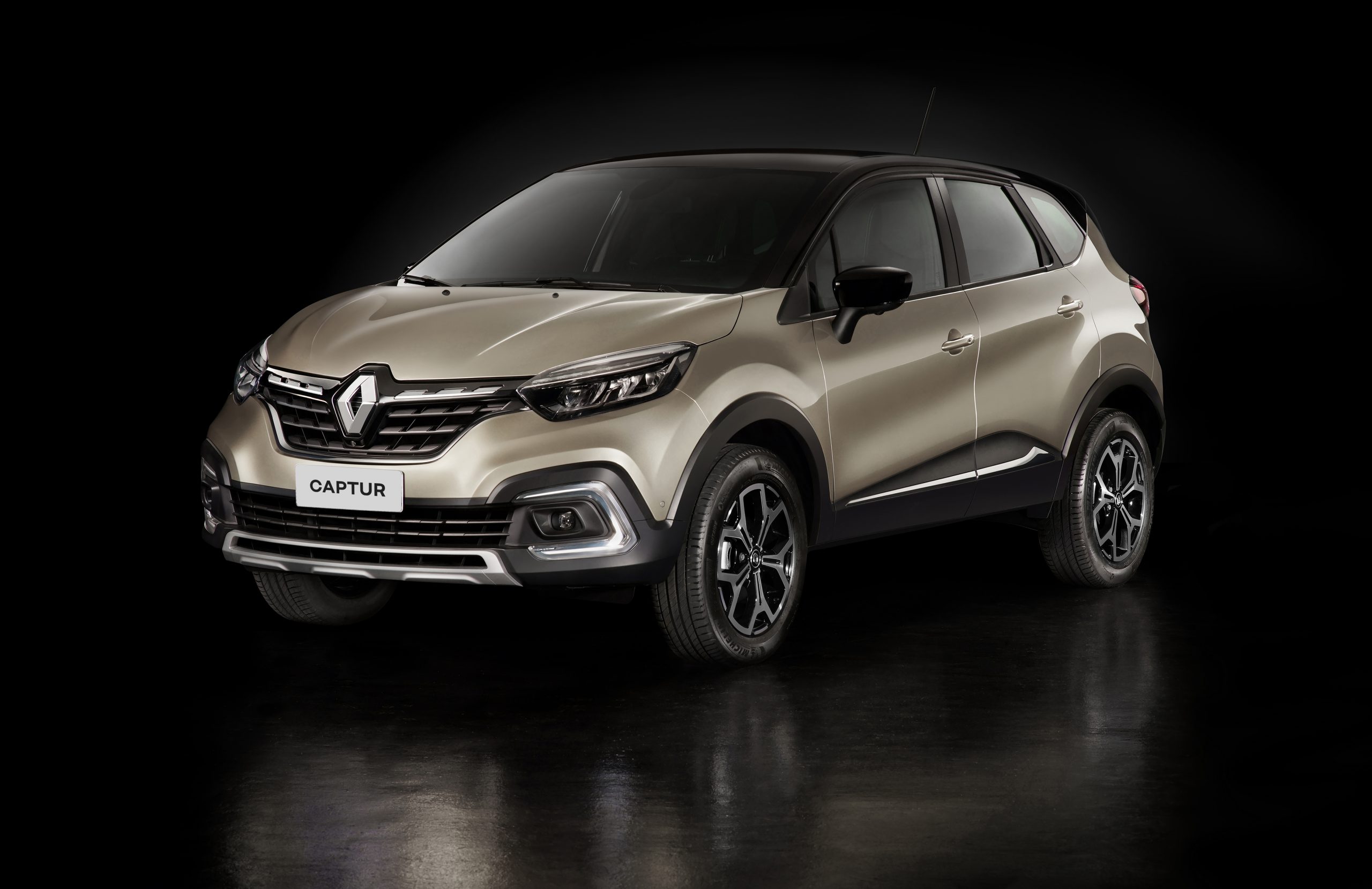 El poder viene del interior: La nueva Renault Captur llega más potente que nunca