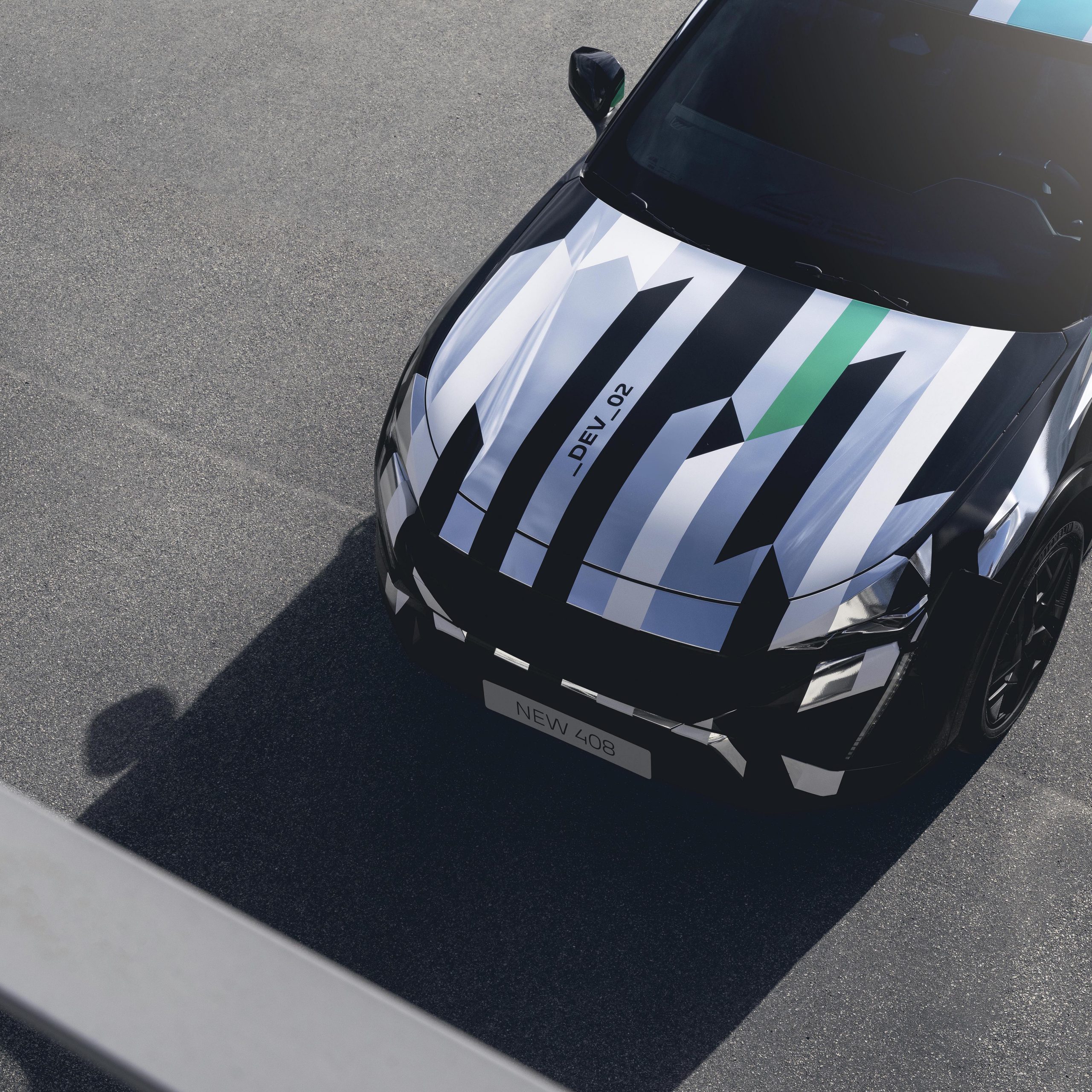 Nuevo PEUGEOT 408: pruebas finales antes de la develación