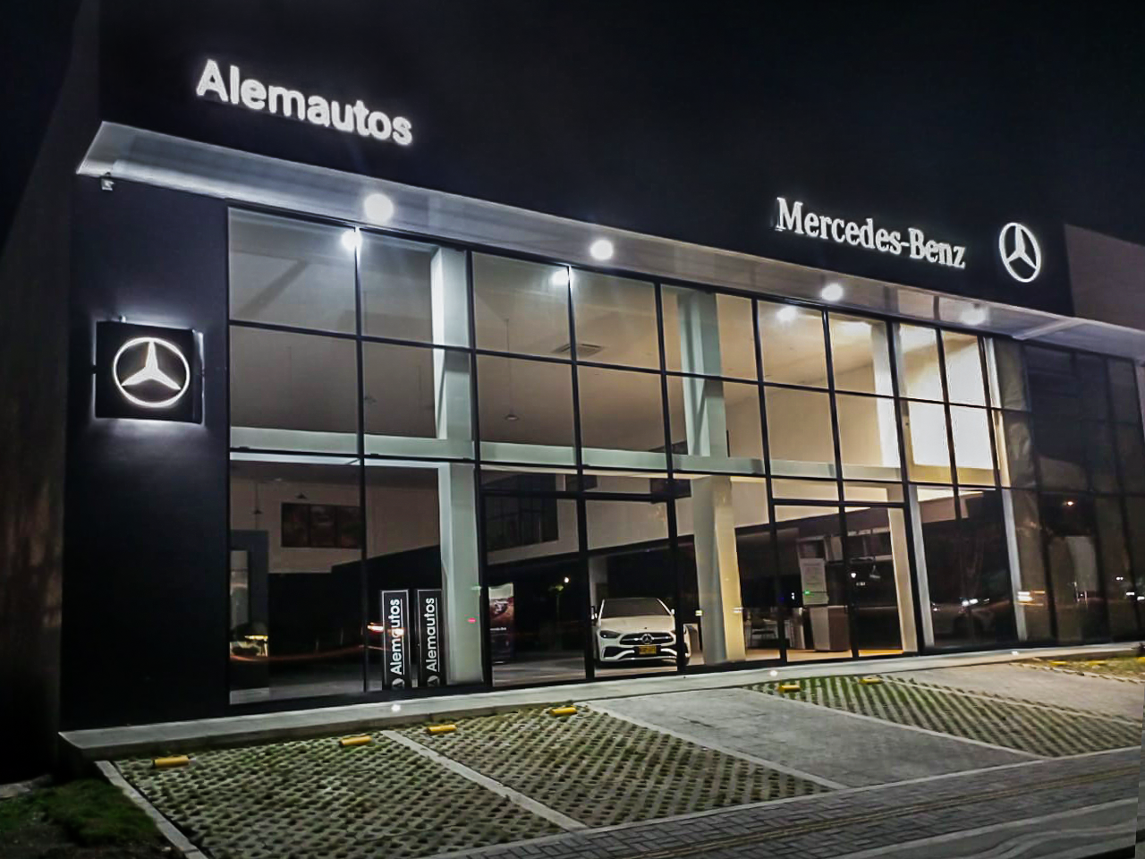 Mercedes-Benz se traslada a un nuevo punto en Alemautos Montería con la renovada imagen visual de la marca a nivel mundial