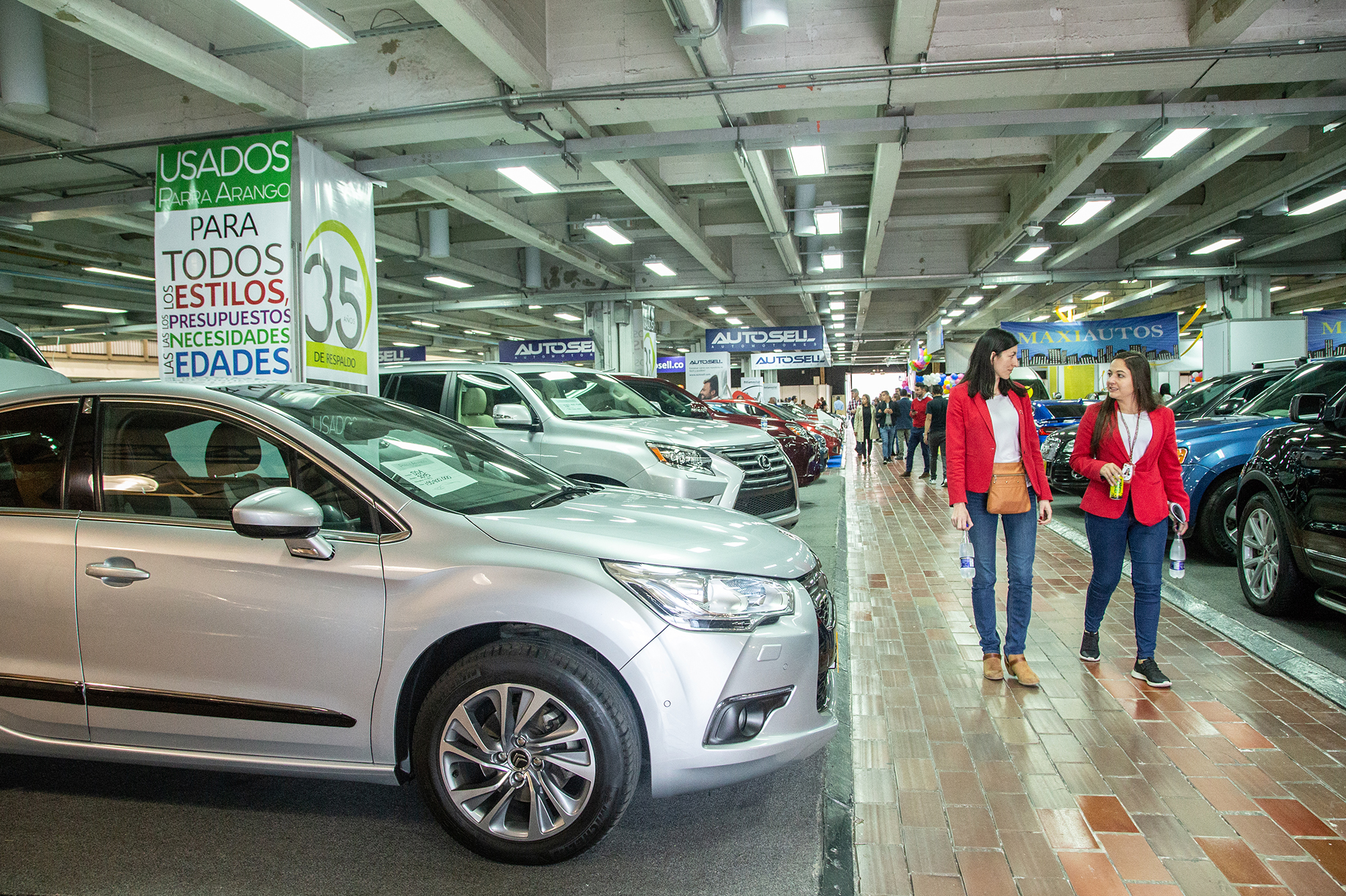 Créditos y seguros presentes en Nextcar