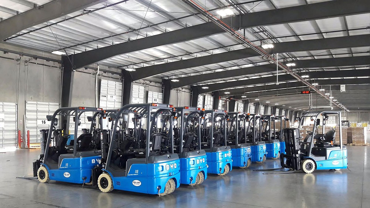 BYD trae a Colombia únicos montacargas cero emisiones que hay en el mundo
