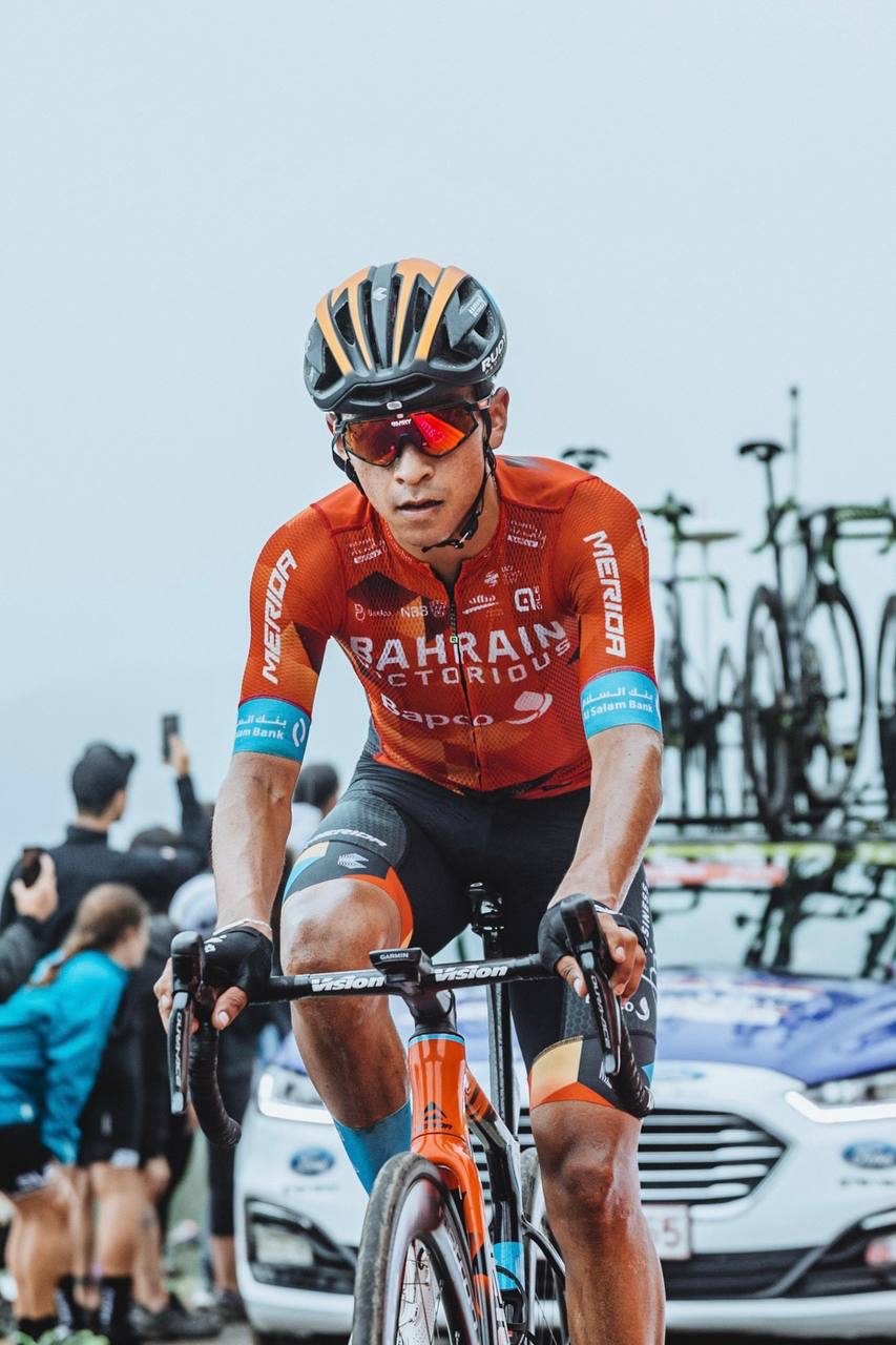 Bicigo se viste de orgullo nacional con la visita del ciclista santiago buitrago