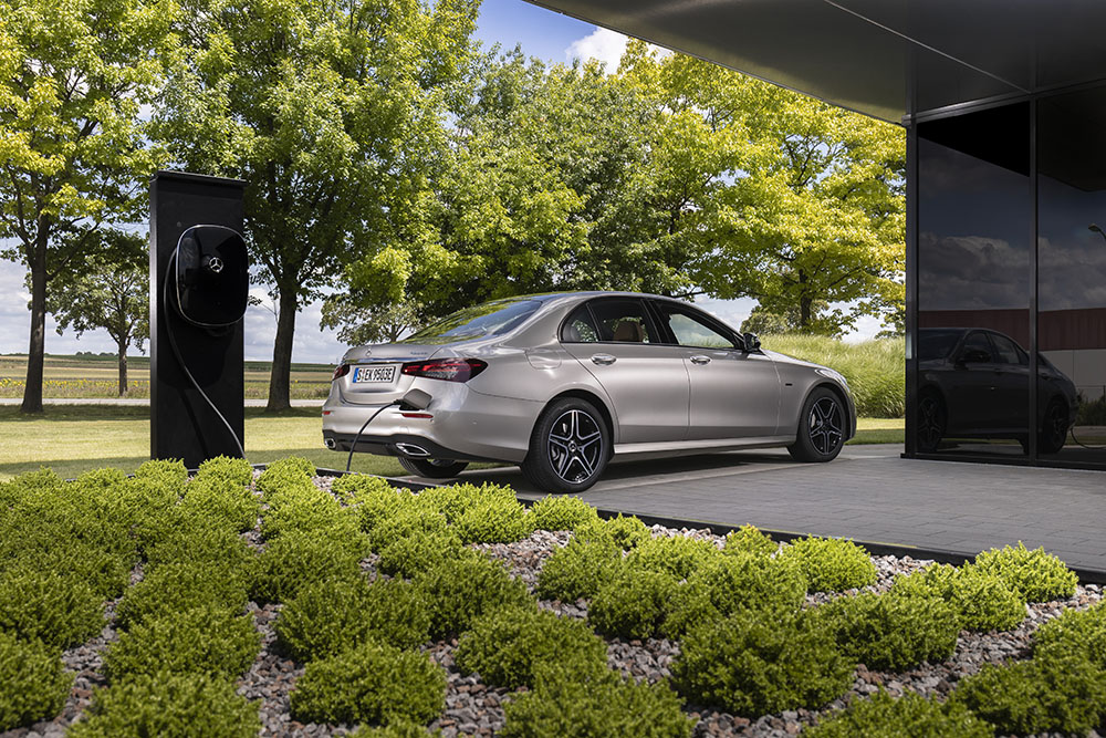 Mercedes-Benz revitaliza al Clase E con el E300e